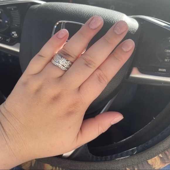 925 Sterling Silver Elegant Engagement Set CZ Ring - Picture 5 of 7